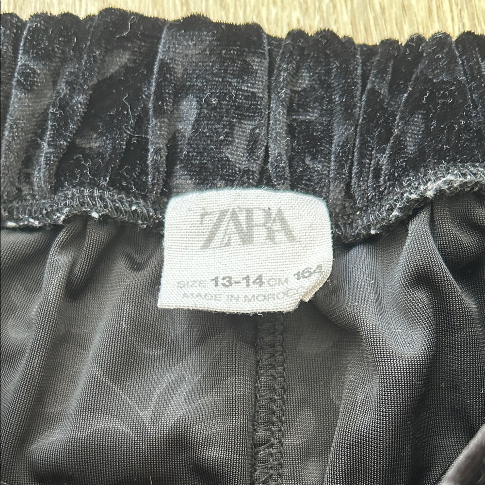 Black Velvet Wide-Leg Pants - Picture 2 of 4